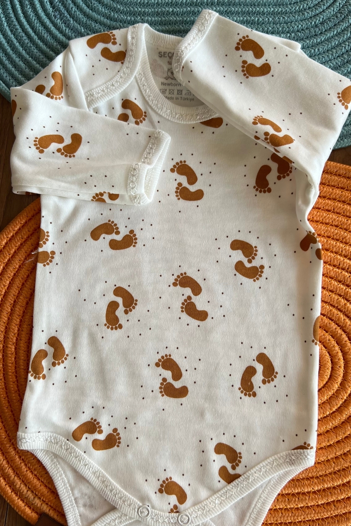 Ayak İzi Desen Uzun Kol Çıtçıtlı Zıbın