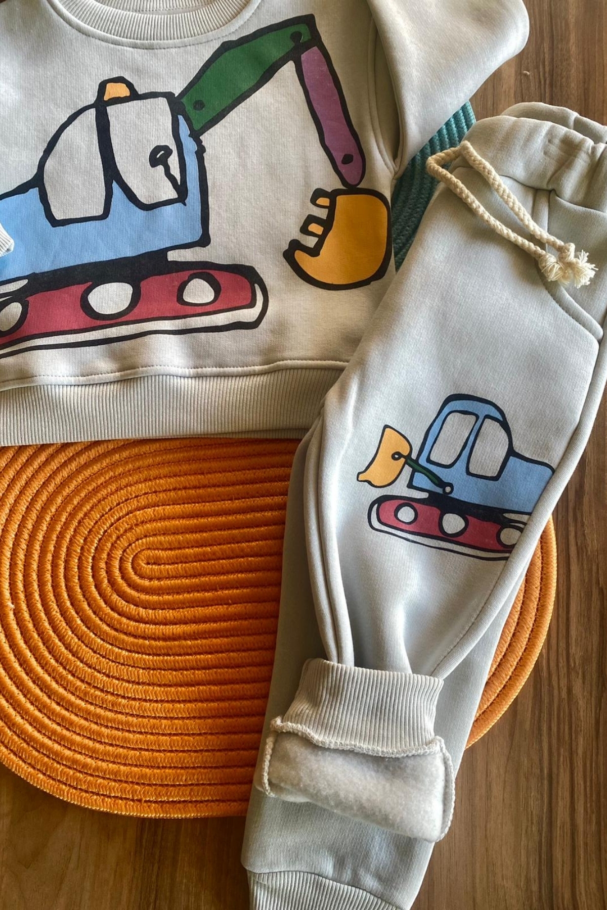 Şardonlu Kepçe Model Alt Üst Takım