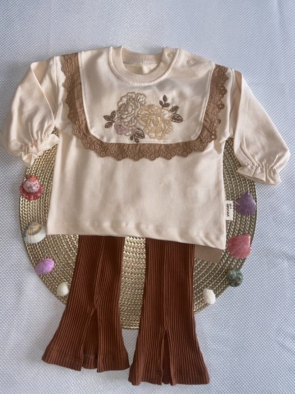 Gül Detaylı Kahverengi Kız Alt Üst Takım