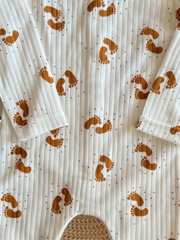 Ayak İzi Desen Bebek Tulum